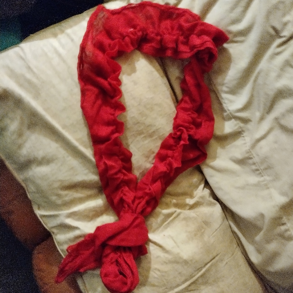 Red ruffled Scarf